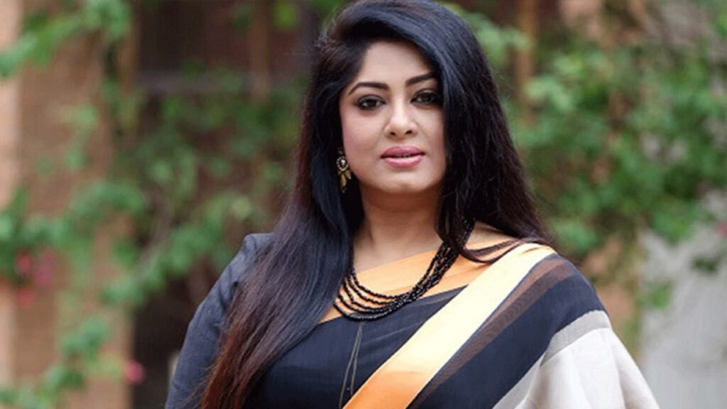 নায়িকা মৌসুমীর বিরুদ্ধে গ্রেফতারি পরোয়ানা