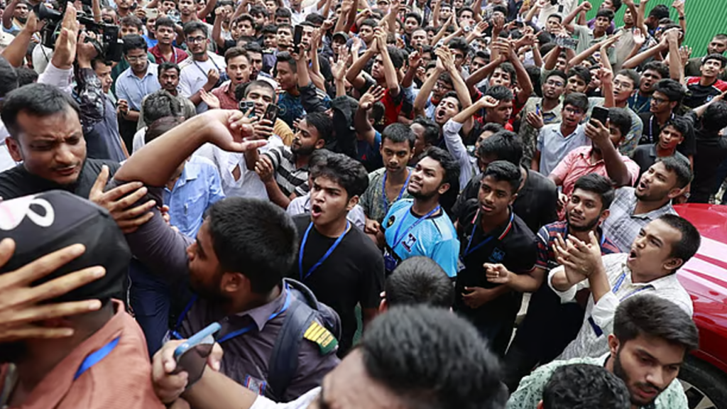 মাইলস্টোনে ফের বাধার মুখে দুই উপদেষ্টা