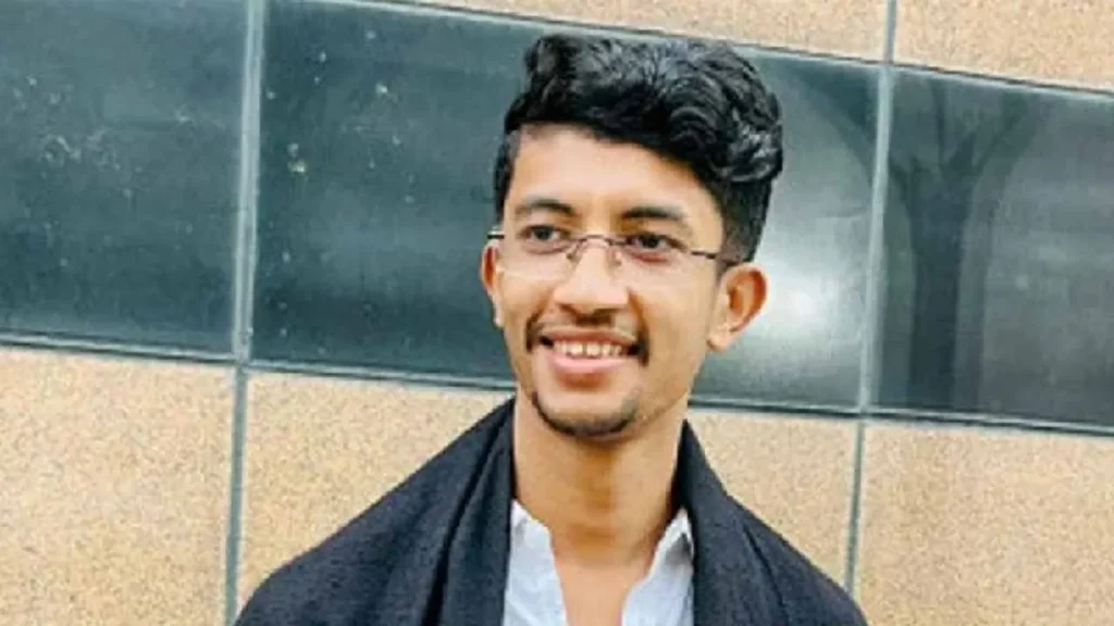 গুলশানে চাঁদাবাজি রিয়াদের বাড্ডার বাসা থেকে প্রায় তিন লাখ টাকা উদ্ধার গুলশানে চাঁদাবাজি রিয়াদের বাড্ডার বাসা থেকে প্রায় তিন লাখ টাকা উদ্ধার