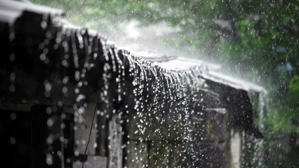 ভারী বৃষ্টি নিয়ে চার বিভাগে ৭২ ঘণ্টার সতর্কতা