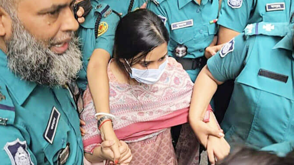 আদালতে নিজেকে নির্দোষ দাবি করলেন মেজর সাদিকের স্ত্রী আদালতে নিজেকে নির্দোষ দাবি করলেন মেজর সাদিকের স্ত্রী