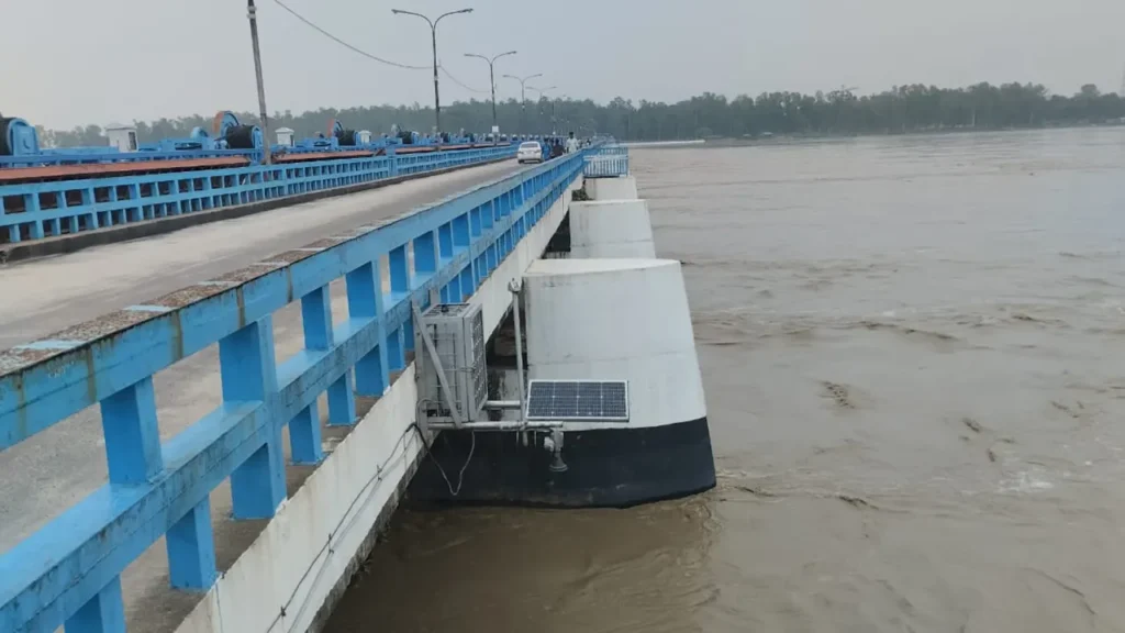 তিস্তার পানি বিপৎসীমার ওপরে, খোলা হলো ব্যারাজের ৪৪টি গেট তিস্তার পানি বিপৎসীমার ওপরে, খোলা হলো ব্যারাজের ৪৪টি গেট