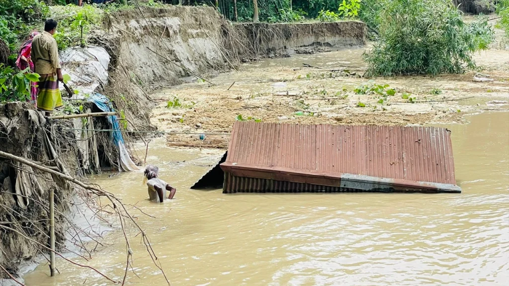 ১২ জেলায় বন্যার শঙ্কা