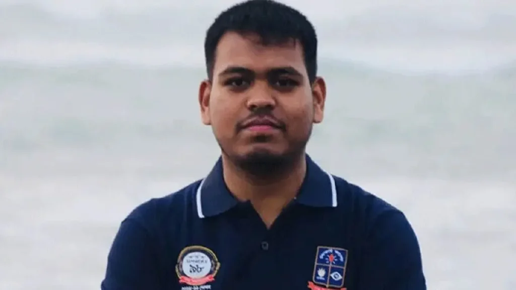 এনসিপি থেকে বহিষ্কার হয়ে মাহিনের ‘বিস্ফোরক’ মন্তব্য