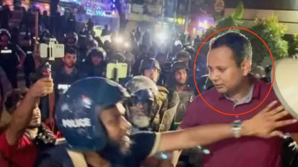 জানা গেল লাল টি-শার্ট পরা সেই যুবকের পরিচয়