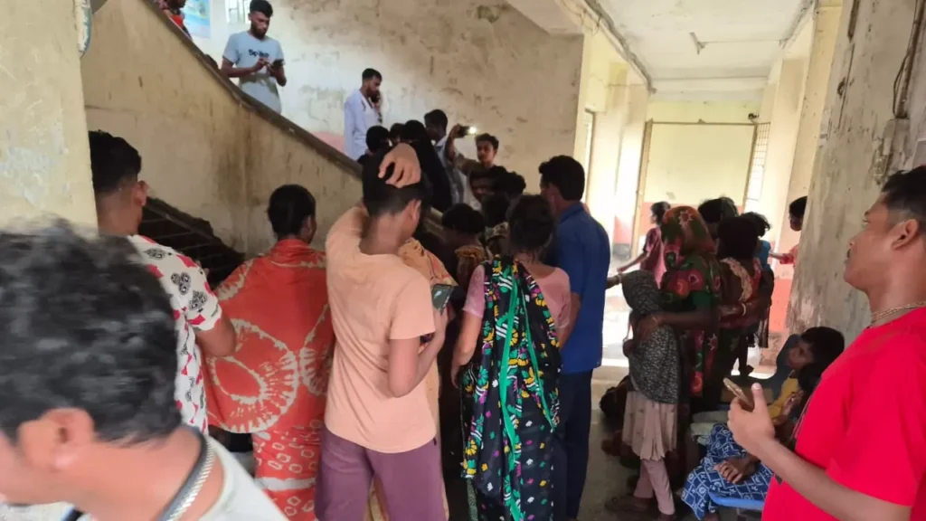 পুকুরে ডুবে প্রাণ গেল ৩ ভাইবোনের