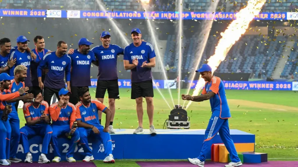 মাঠ থেকে এবার বোর্ডরুমে এশিয়া কাপের নাটক মাঠ থেকে এবার বোর্ডরুমে এশিয়া কাপের নাটক