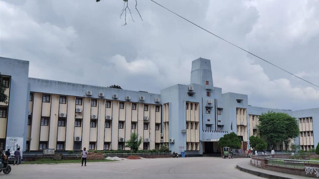 রাবিতে শাটডাউন প্রত্যাহার, ক্লাস-পরীক্ষা বর্জন জাতীয়তাবাদী শিক্ষকদের রাবিতে শাটডাউন প্রত্যাহার, ক্লাস-পরীক্ষা বর্জন জাতীয়তাবাদী শিক্ষকদের