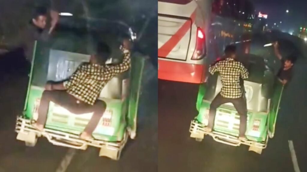 চলন্ত সিএনজিতে ছুরিকাঘাতের ভিডিও ভাইরাল