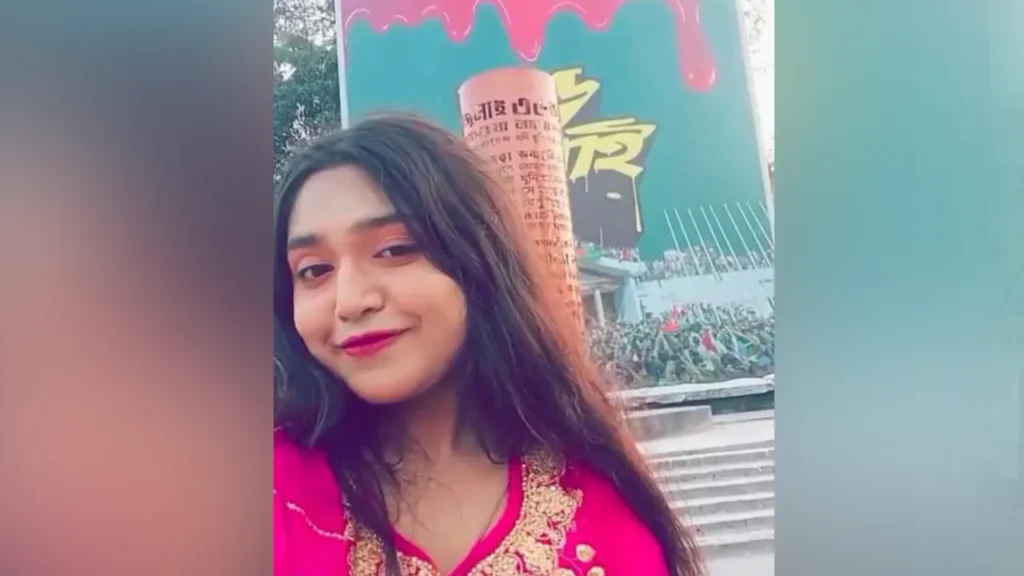 জুলাই স্মৃতিস্তম্ভের সামনে দাঁড়িয়ে গালাগাল, সেই তরুণী গ্রেপ্তার