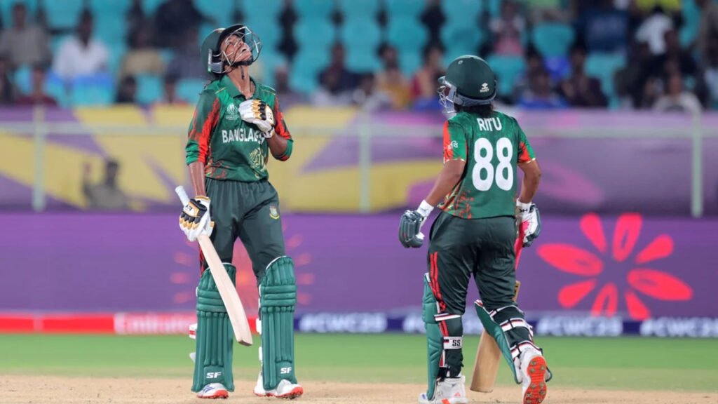 স্বর্ণার দ্রুততম ফিফটিতে সর্বোচ্চ রানের রেকর্ড গড়ল বাংলাদেশ