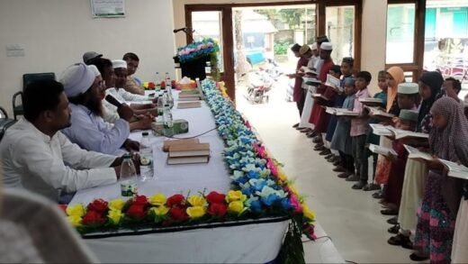 ভূরুঙ্গামারীতে আসহাবুস সুফফা ফাউন্ডেশনের কুরআন বিতরণ ও সবক প্রদান অনুষ্ঠান 