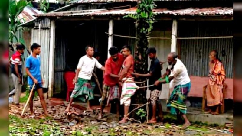 প্রবাসফেরত জামাইকে শিকলে বেঁধে মারধরের অভিযোগ, গ্রেপ্তার ১