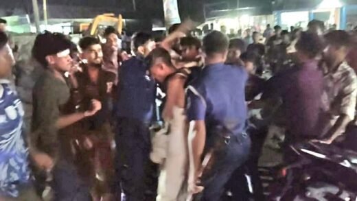 শিশু ধর্ষণ চেষ্টায় রণক্ষেত্র, পুলিশ ও আসামি গণপিটুনির শিকার