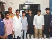 বরগুনায় নিষিদ্ধ ছাত্রলীগের নাশকতার প্রস্তুতিকালে আটক ৬