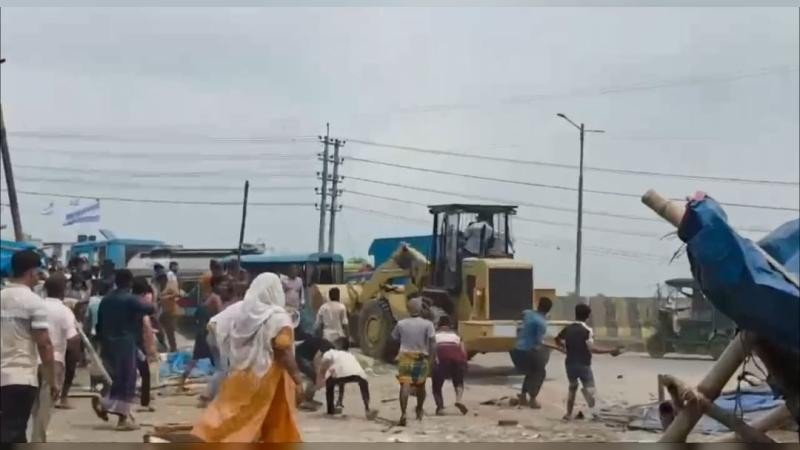 ধামরাইয়ে সওজের উচ্ছেদ অভিযানে হামলা, আহত ২