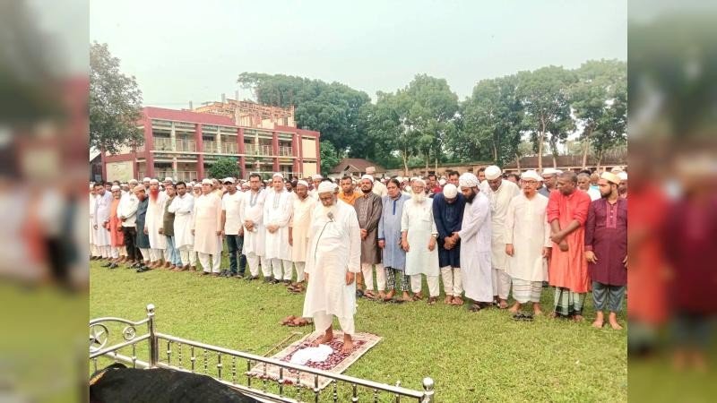 মনিরুজ্জামান সরদারের জানাজায় দলমত নির্বিশেষে হাজারো মানুষের অংশগ্রহণ