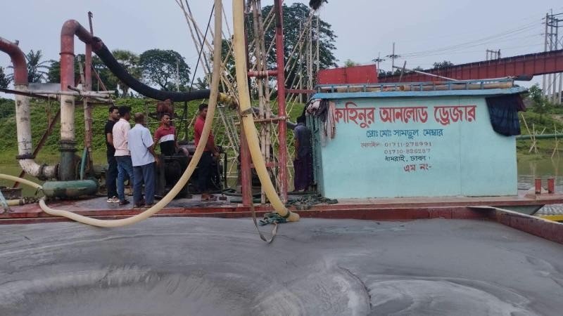 ময়মনসিংহে অবৈধ বালু উত্তোলন বিরোধী অভিযান, ১১ ড্রেজার বিকল
