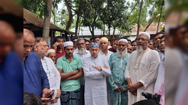 পাংশায় সংঘর্ষে নিহতের পরিবার ও ক্ষতিগ্রস্তদের বাড়ি পরিদর্শন করলেন এমপি