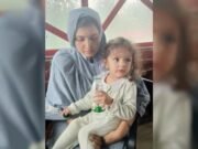 রেস্টুরেন্টে ফেলে যাওয়া পাকিস্তানি শিশুকে পরিবারের কাছে হস্তান্তর