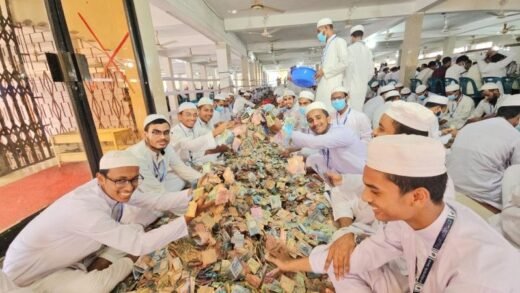 ১২ ঘণ্টায় মিললো ১৫ কোটি ৩৫ লাখ টাকা, এখনও চলছে গণনা