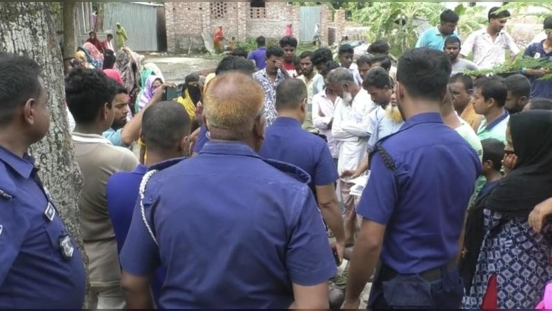 নাটোরে পুকুর থেকে রিকশাচালকের ভাসমান মরদেহ উদ্ধার, তদন্তে পুলিশ
