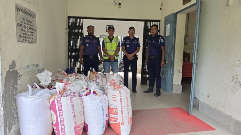 কুড়িগ্রামে ৯১৮ কেজি ভারতীয় বাসমতি চাল জব্দ, ব্যবসায়ী পলাতক