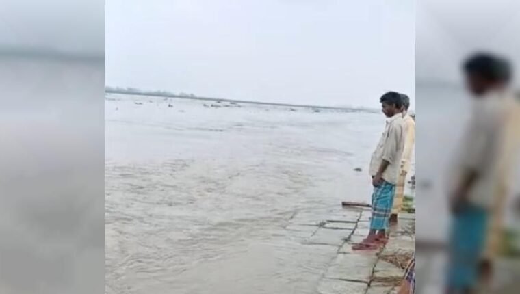 ভূরুঙ্গামারীতে দুধকুমার নদের পানি বিপদসীমার কাছাকাছি, নিম্নাঞ্চল প্লাবিত হওয়ার আশঙ্কা