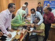 জাতীয় ভিটামিন ‘এ’ প্লাস ক্যাম্পেইনের উদ্বোধন, ক্যাপসুল খাওয়ালেন জেলা প্রশাসক