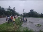 বালু উত্তোলনে কালভার্টের মুখ বন্ধ, ৫০ হাজার টাকা জরিমানা ও বালু জব্দ করে বিক্রি