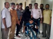 শারীরিক প্রতিবন্ধকতা জয় করে হুইলচেয়ারে স্কুলে যাবে মেহেদী