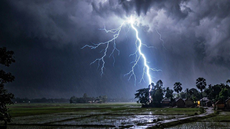 সাভারে বজ্রপাতে ৩ কৃষকের মৃত্যু