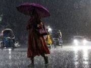 রাতে ১০ জেলায় ঝড় ও বজ্রবৃষ্টির শঙ্কা
