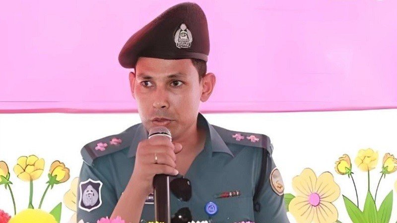 মাদক কারবারিকে এআই দিয়ে ব্রাজিলের জার্সি পরানো সেই এসআইকে শোকজ