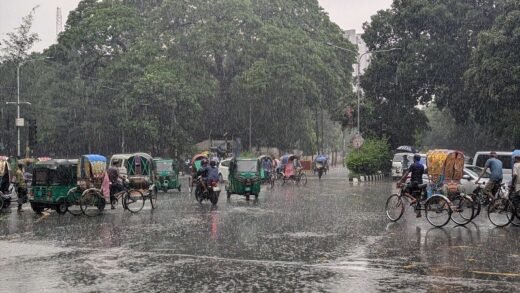 দেশজুড়ে ঝড়-বৃষ্টি হতে পারে ১০ দিন, ৪ বিভাগে ভারী বর্ষণের আশঙ্কা