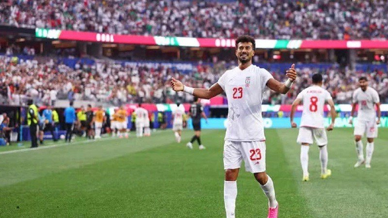 বিশ্বকাপে মেসিকেও ছাড়িয়ে গেলেন ইরানের রামিন রেজায়িয়ান
