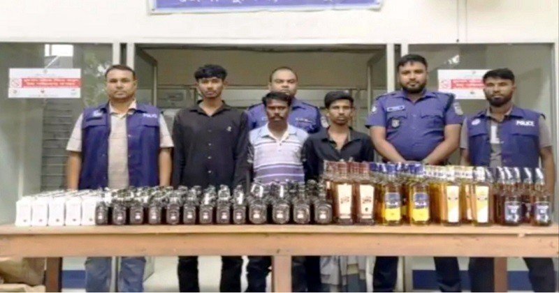 নালিতাবাড়ীতে পিকআপ ভর্তি ২৭৩ বোতল ভারতীয় মদসহ গ্রেপ্তার ৩