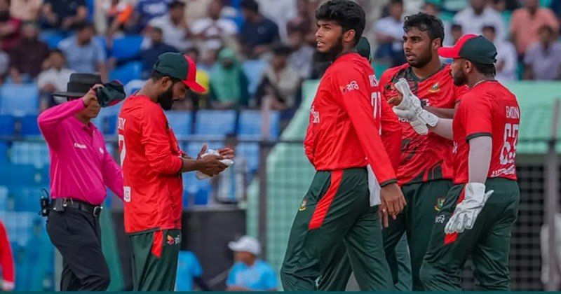 টি-টোয়েন্টিতে হোয়াইটওয়াশের লজ্জা পেল বাংলাদেশ