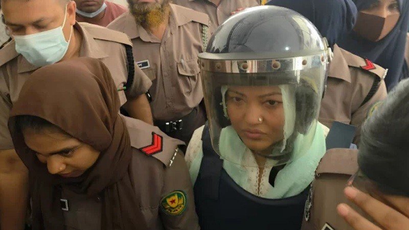 হত্যাচেষ্টা মামলায় গ্রেপ্তার দেখানো হলো কণ্ঠশিল্পী মমতাজকে