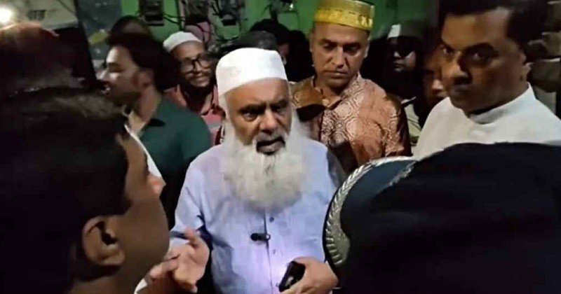 ‘স্কুলছাত্র গুলি খাবে, তারপরও আপনি ওসি থাকবেন, এটা হয় না’