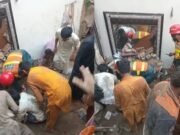পাকিস্তানে কোচিং সেন্টারের ছাদ ধসে ১৪ শিশু নিহত