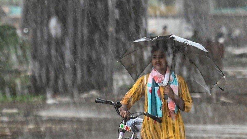 ঢাকাসহ ১৬ জেলায় ঝড়বৃষ্টির আভাস