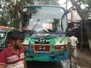 পরীক্ষা দিতে যাওয়ার পথে বাস চাপায় স্কুলছাত্র নিহত, আহত বাবা
