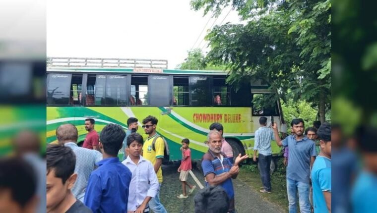 কালুখালীতে বাস-পিকআপ মুখোমুখি সংঘর্ষে নিহত ১