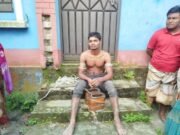 বিদ্যুতের ট্রান্সফরমারে চোরের থাবা, গণধোলাই শেষে পুলিশের হাতে যুবক