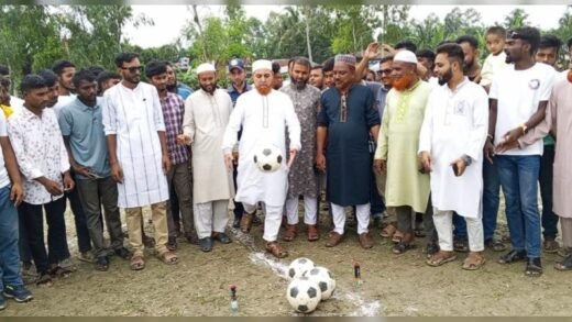 সিরাজগঞ্জের সলঙ্গায় শহীদ জিয়াউর রহমান স্মৃতি আন্তঃজেলা ফুটবল টুর্নামেন্টের উদ্বোধন 