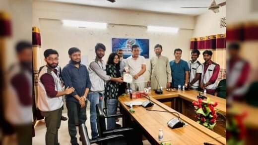 ইনফা আয়োজিত কুইজ প্রতিযোগিতার পুরস্কার বিতরণী অনুষ্ঠিত