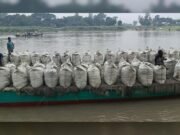 জিও ব্যাগ ফেলায় স্বস্তি নদী পাড়ের মানুষ