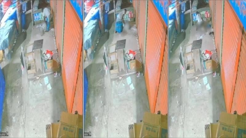 কুমিল্লায় ফুটপাতে ঘুমিয়ে থাকা নারীকে ধর্ষণ, সিসিটিভি ফুটেজ ভাইরাল