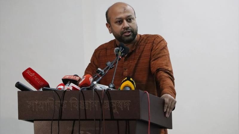 ব্যারিস্টার ফুয়াদের বিরুদ্ধে ১০০ কোটি টাকা ক্ষতিপূরণ চেয়ে লিগ্যাল নোটিশ